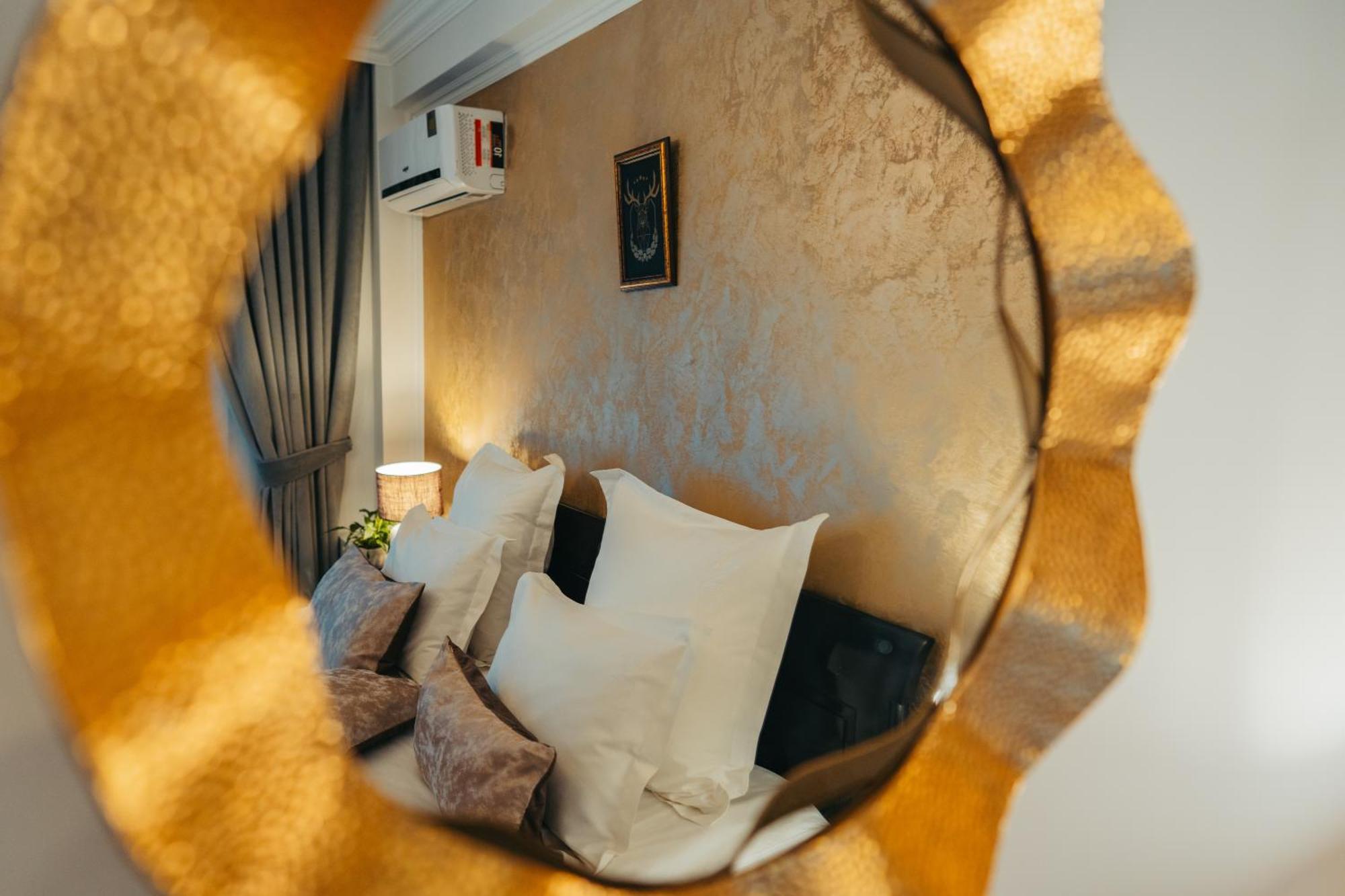 Hotel Curtea Domneasca Vaslui Exteriér fotografie