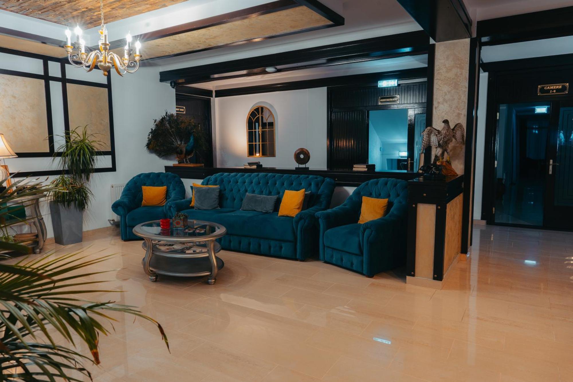 Hotel Curtea Domneasca Vaslui Exteriér fotografie
